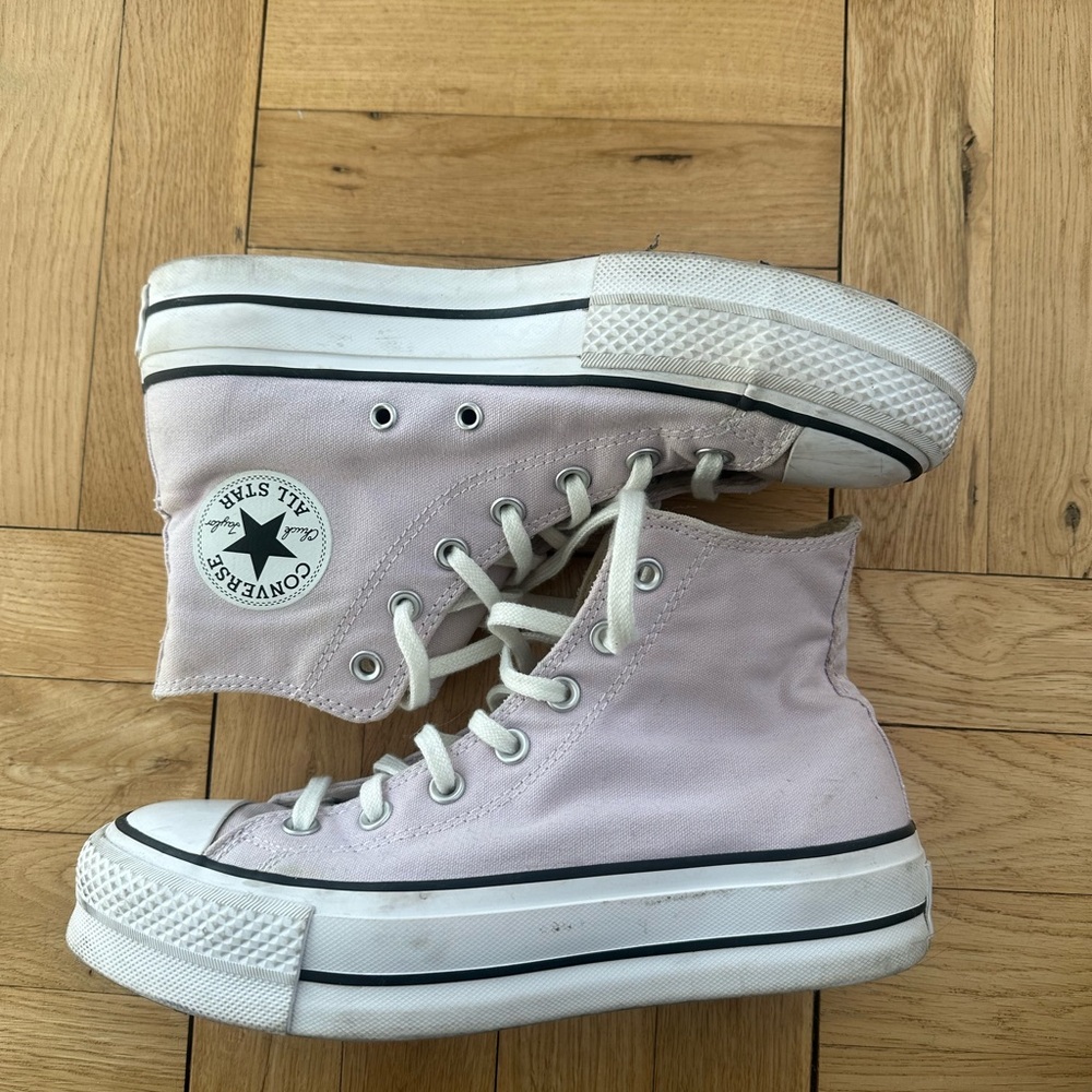 Converse Women's Platform Light Purple High-Top Sneakers
